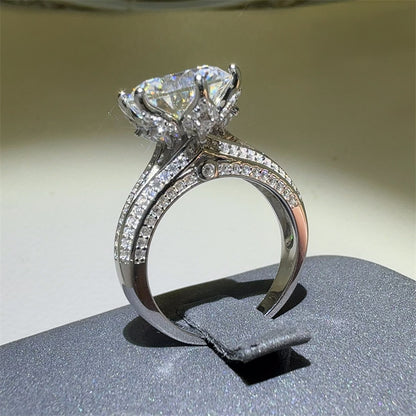 5 Carat Moissanite Ring for Women, Halo Style Split Shank Engagement Ring