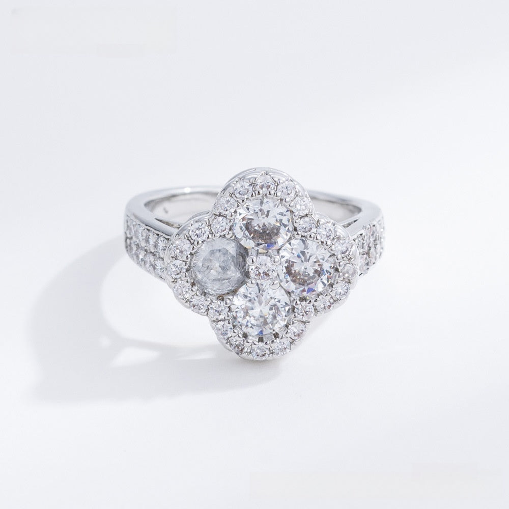 Women’s Clover Minimalist Statement Ring product image