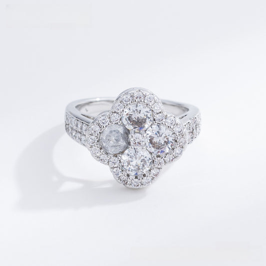 Women’s Clover Minimalist Statement Ring
