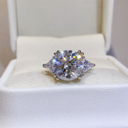 VVS Moissanite Ring for Women, 2 Carat Round Three-Stone Engagement Ring, 5 Carat Option