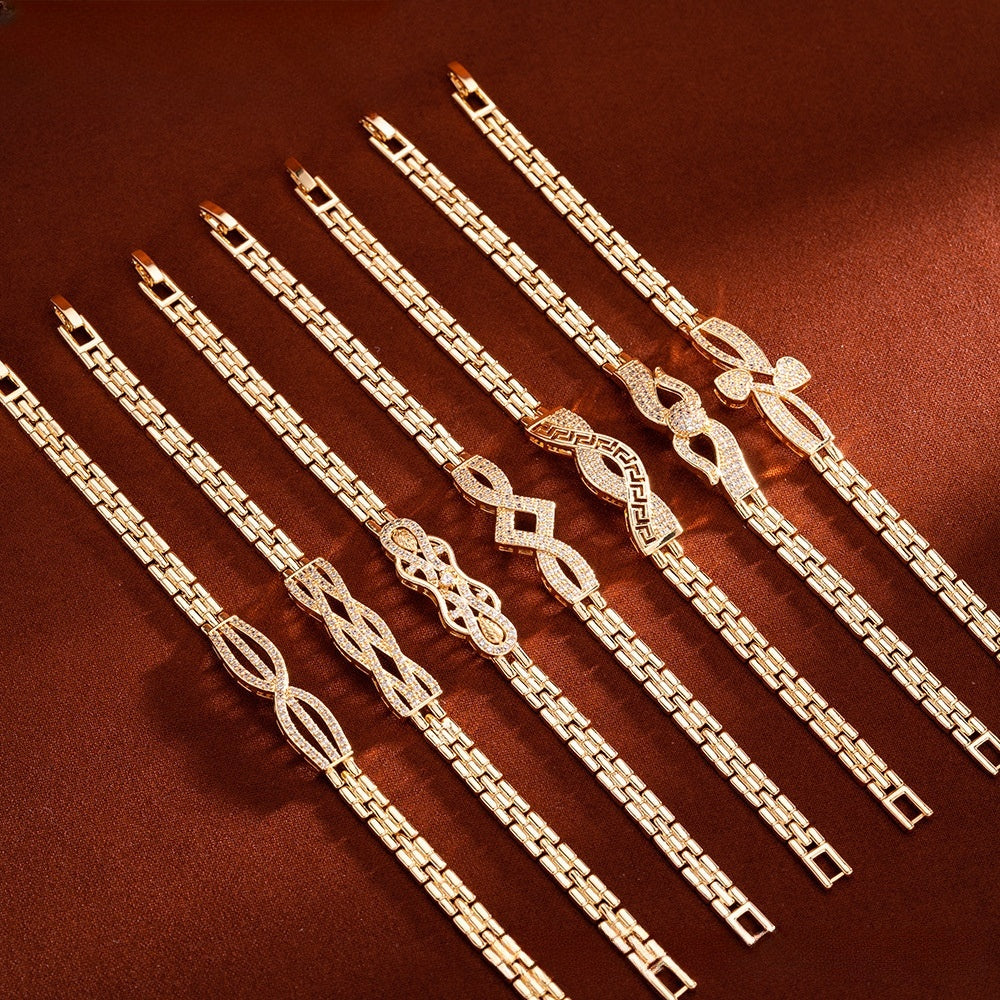 Camellia Link Bracelet for Women product image