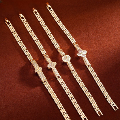 Elegant Clover Link Bracelet for Women Minimalist Statement Everyday Jewelry
