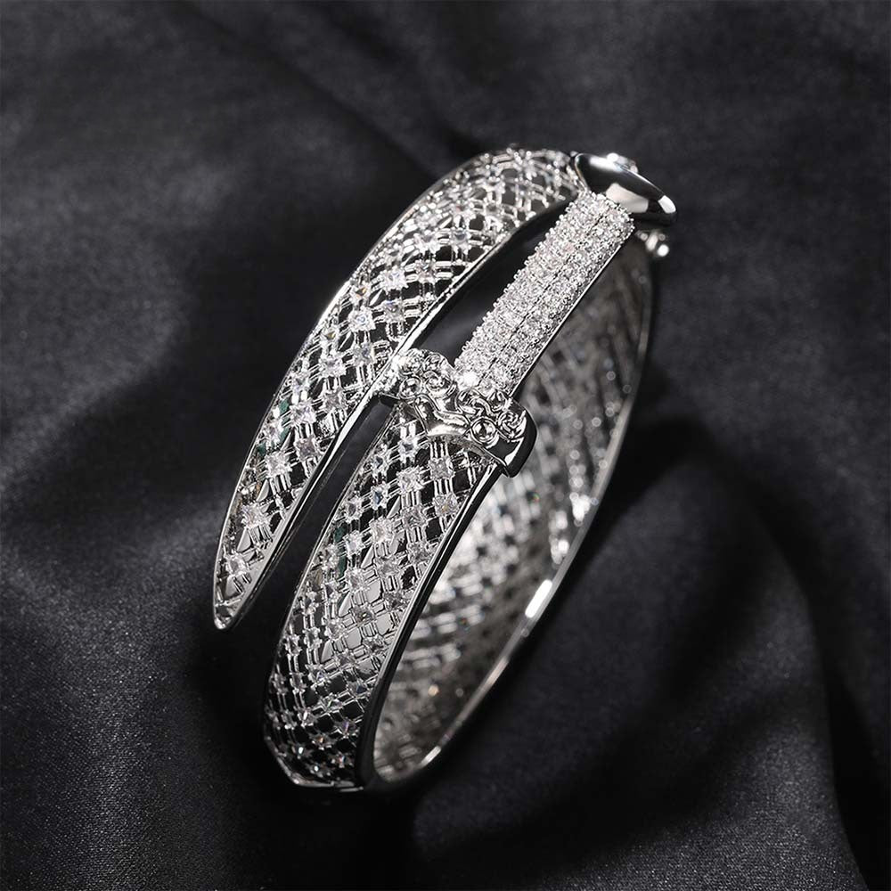 Elegant Cubic Zirconia Line Pattern Copper Bangle Bracelet for Women