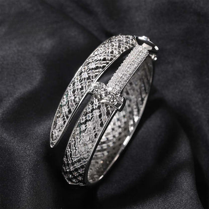 Elegant Cubic Zirconia Line Pattern Copper Bangle Bracelet for Women