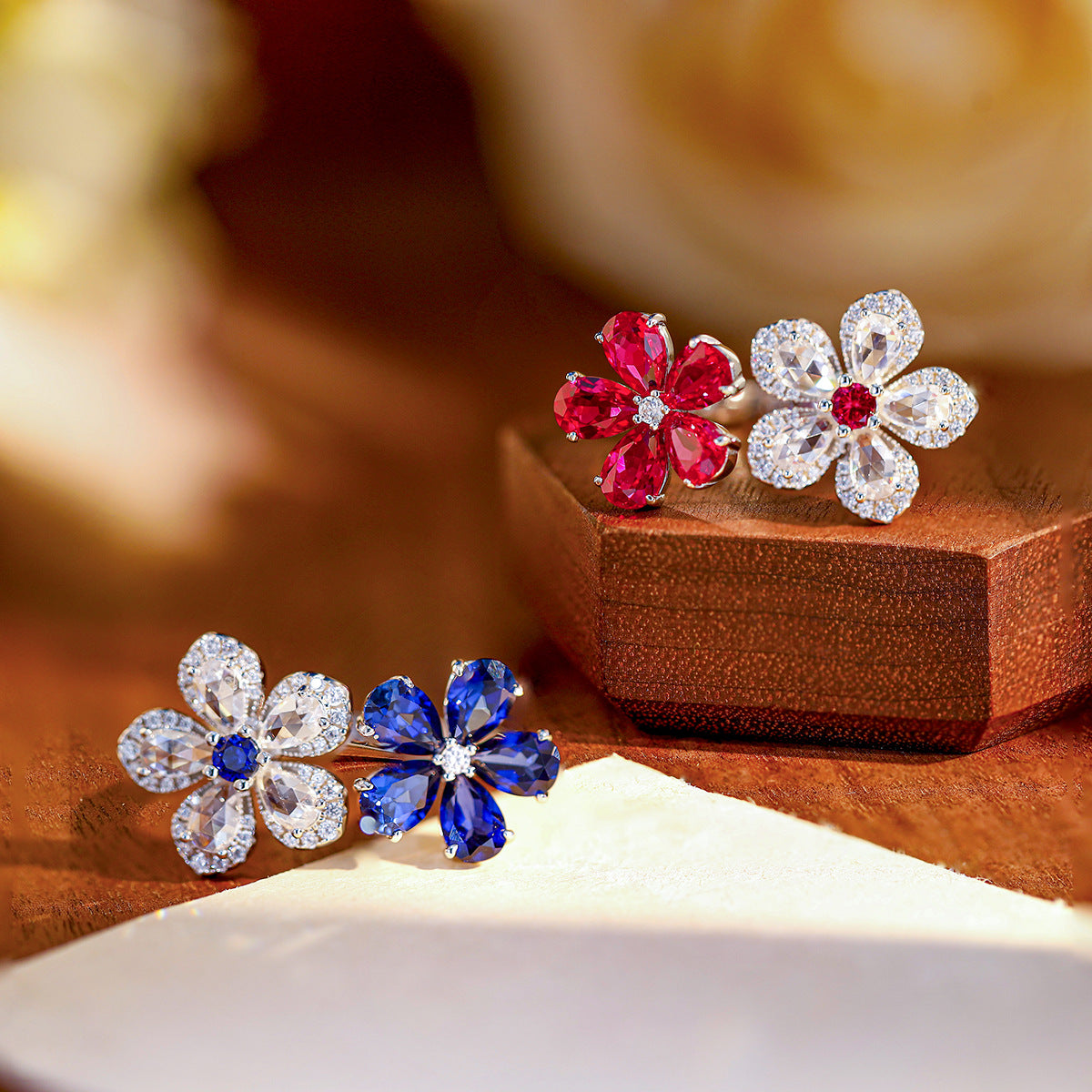 Vintage Flower Ring in 925 Silver, Lab-Grown Gemstone Floral Design product image