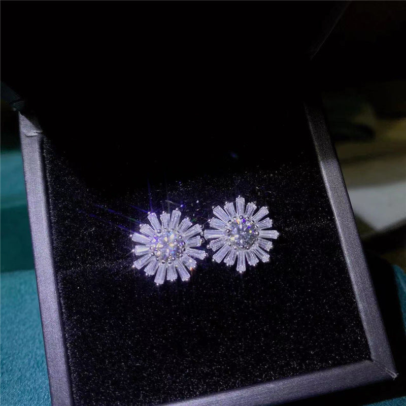 S925 Daisy Moissanite Stud Earrings with 18K Gold Plating product image