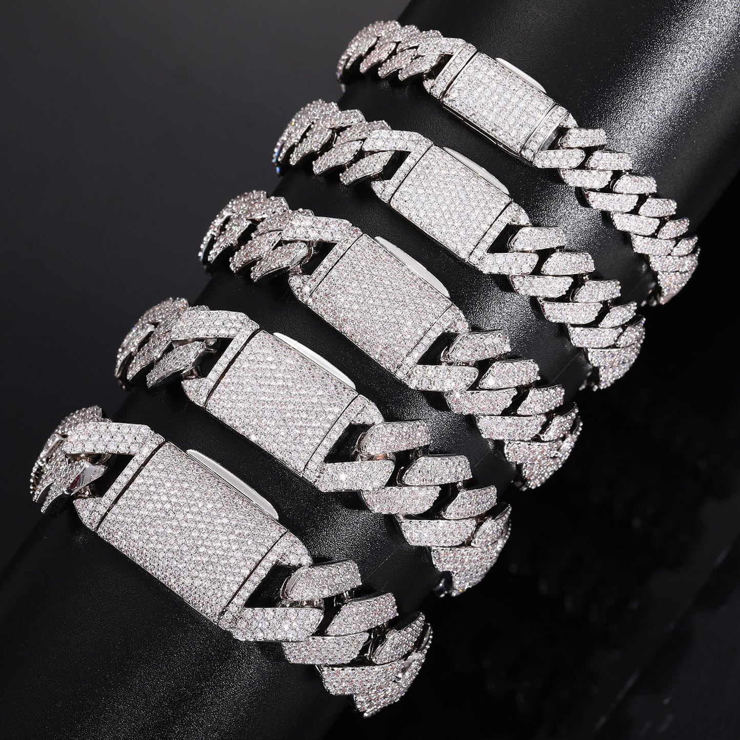 Iced Out Cuban Link Bracelet 10MM Unisex Copper Cubic Zirconia Hip Hop Chain Bracelet product image