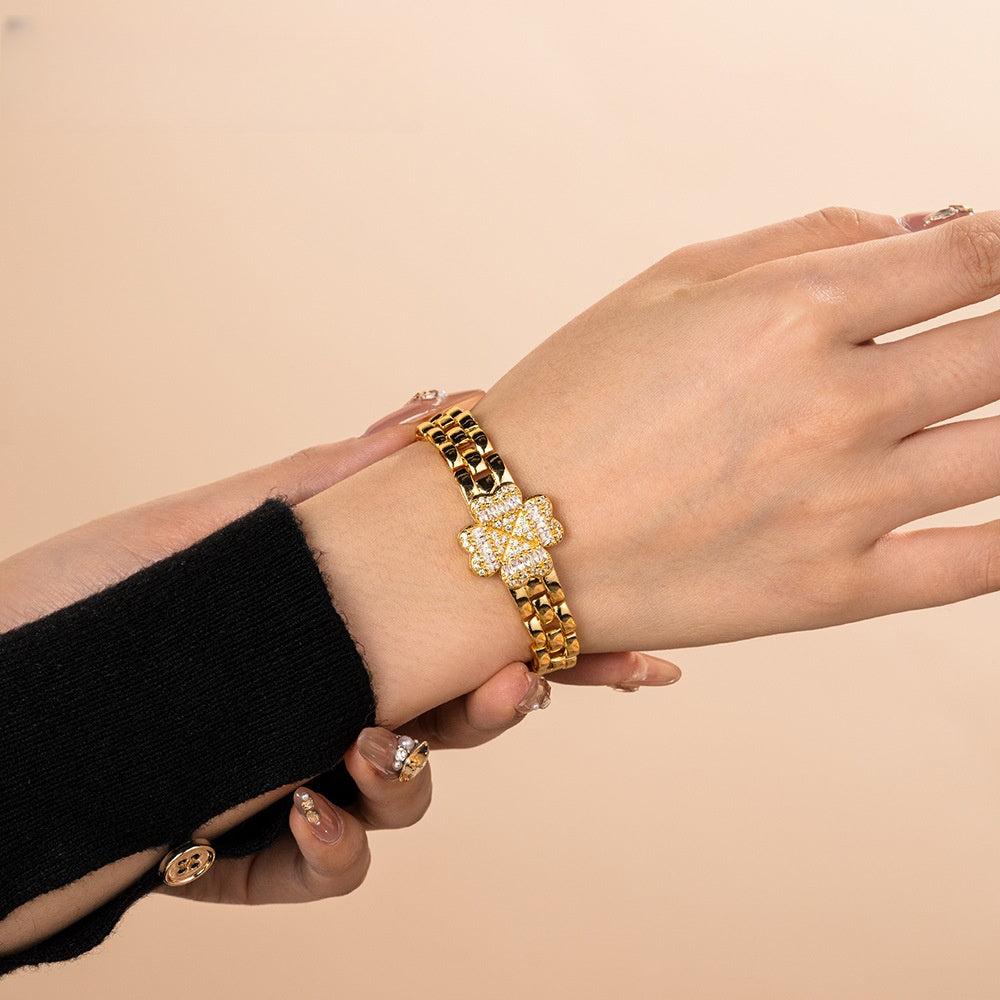 Petal Clover Statement Watch Bracelet for Women