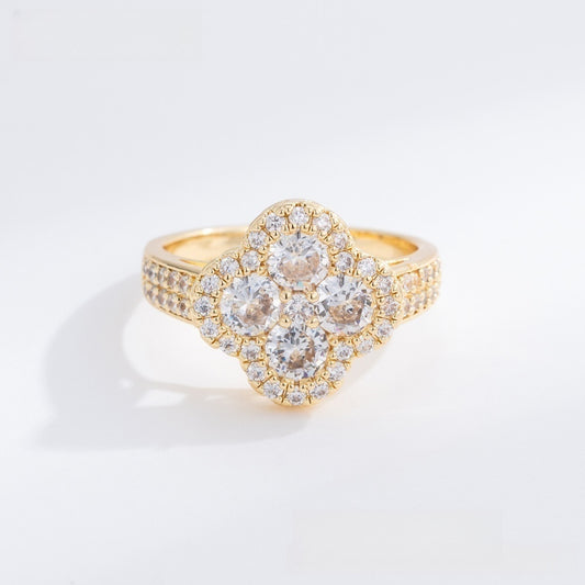 Women’s Clover Minimalist Statement Ring