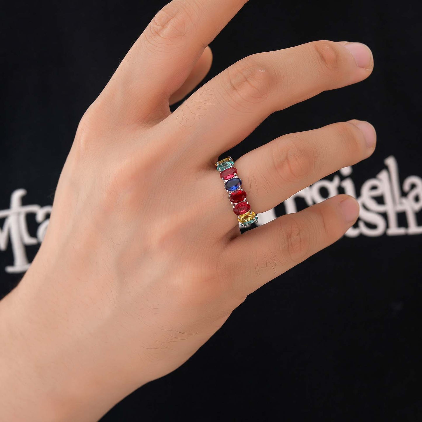 Vintage Light Luxury Oval Cubic Zirconia Ring for Men and Women