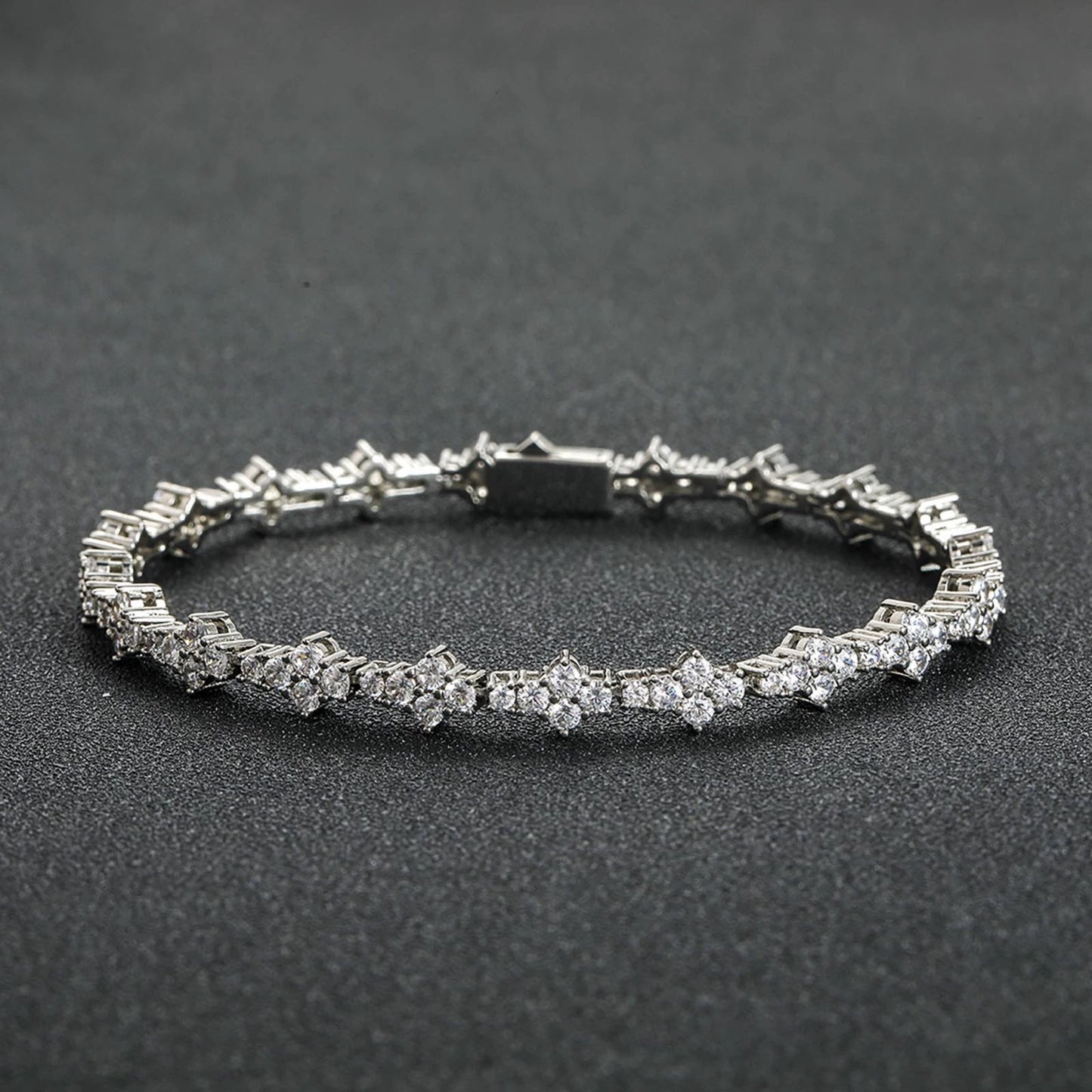 Hip Hop Light Luxury Fashion Cubic Zirconia Bracelet for Men and Women