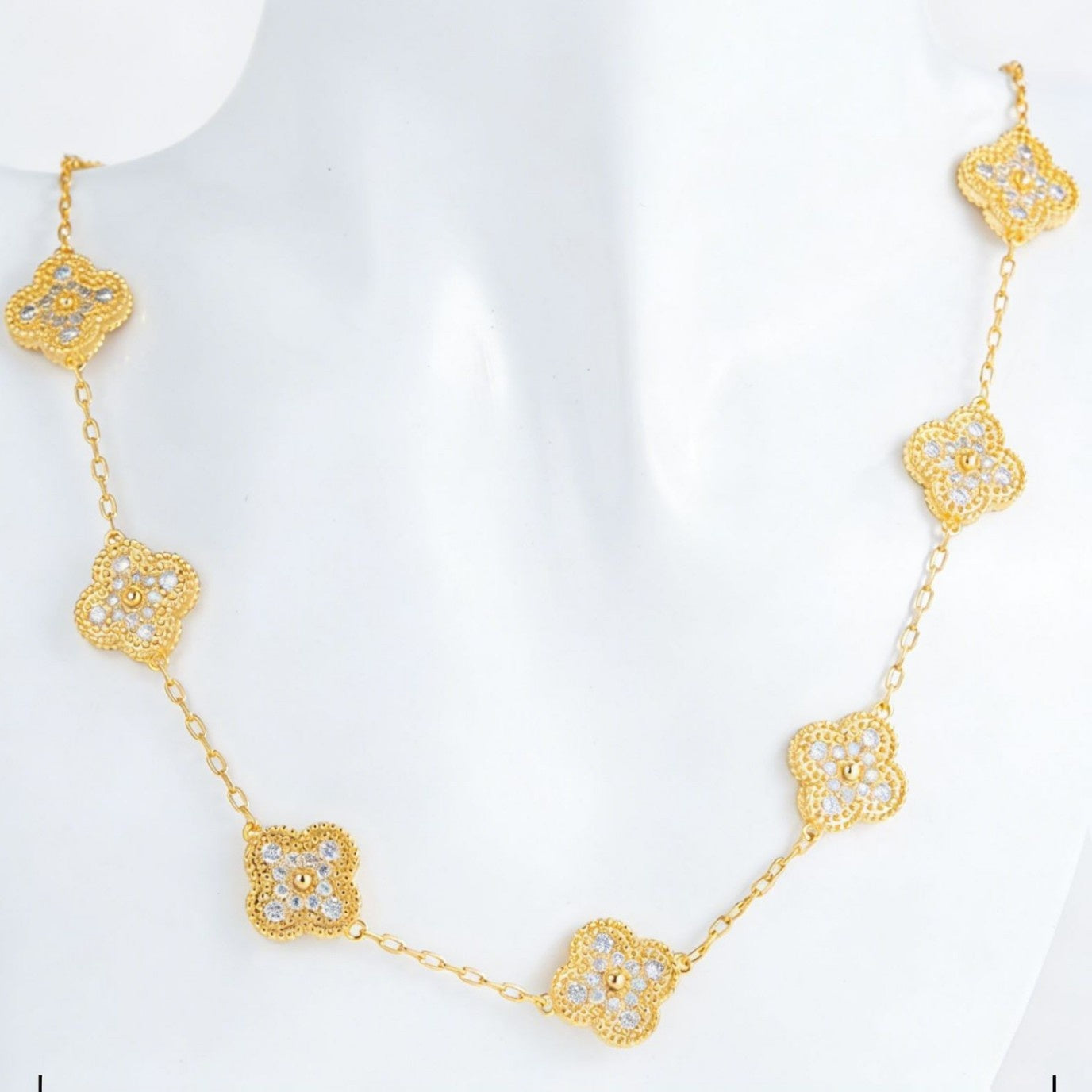 Stainless Steel Clover Chain Necklace for Women, Gold Plated 10 Motif Statement Necklace, Adjustable 15MM Floral Link Jewelry