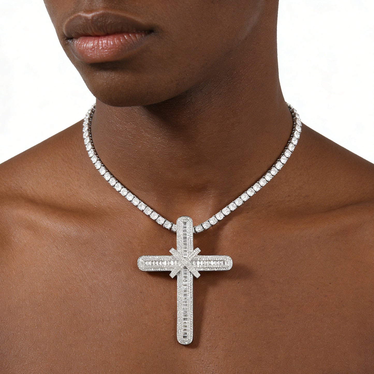 Iced Out Cross Pendant Necklace for Women Men - Cubic Zirconia Copper Hip Hop Chain in Gold or Silver, 24 Inch Twist Chain