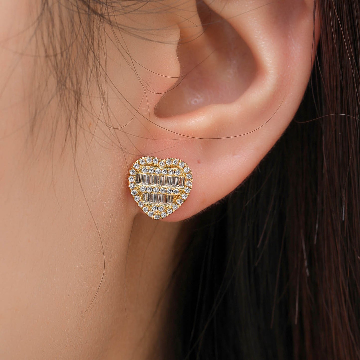 Hip Hop Vintage Heart Cubic Zirconia Earrings for Men and Women