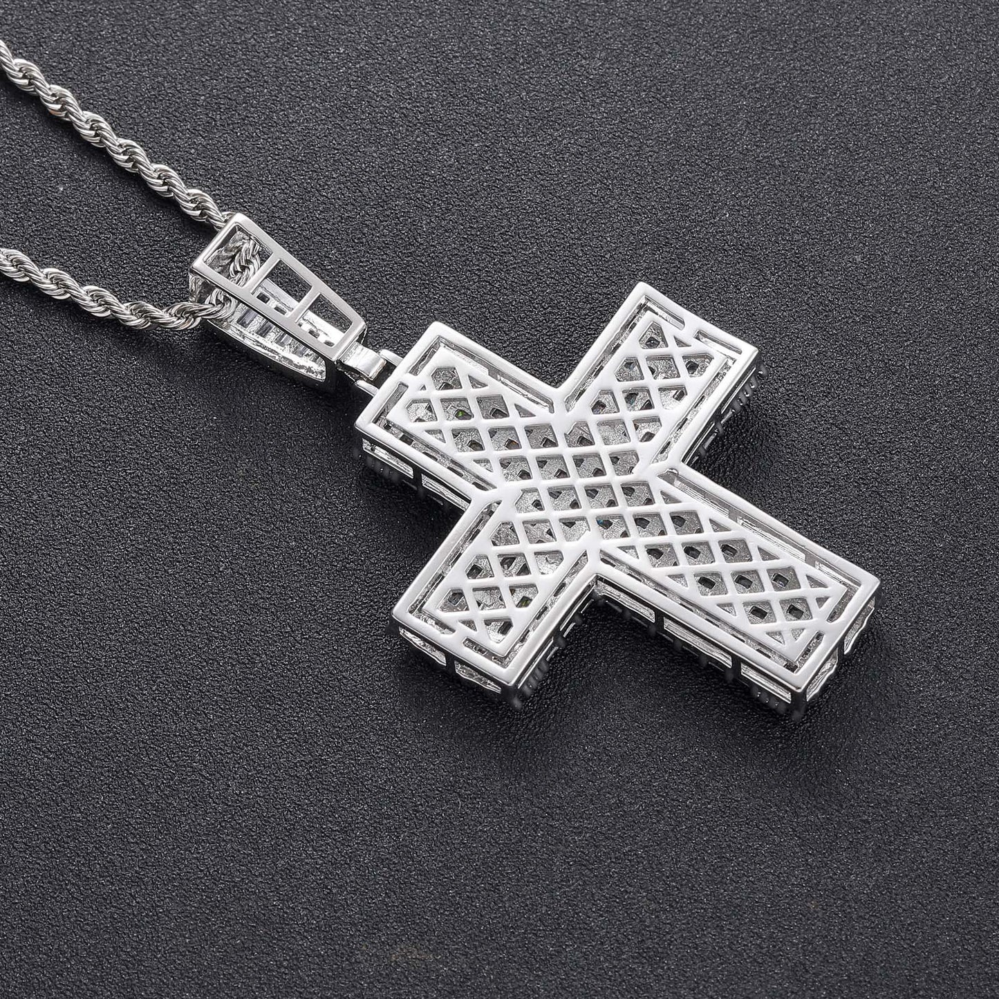 Hip Hop Light Luxury Cross Cubic Zirconia Pendant Necklace for Men and Women