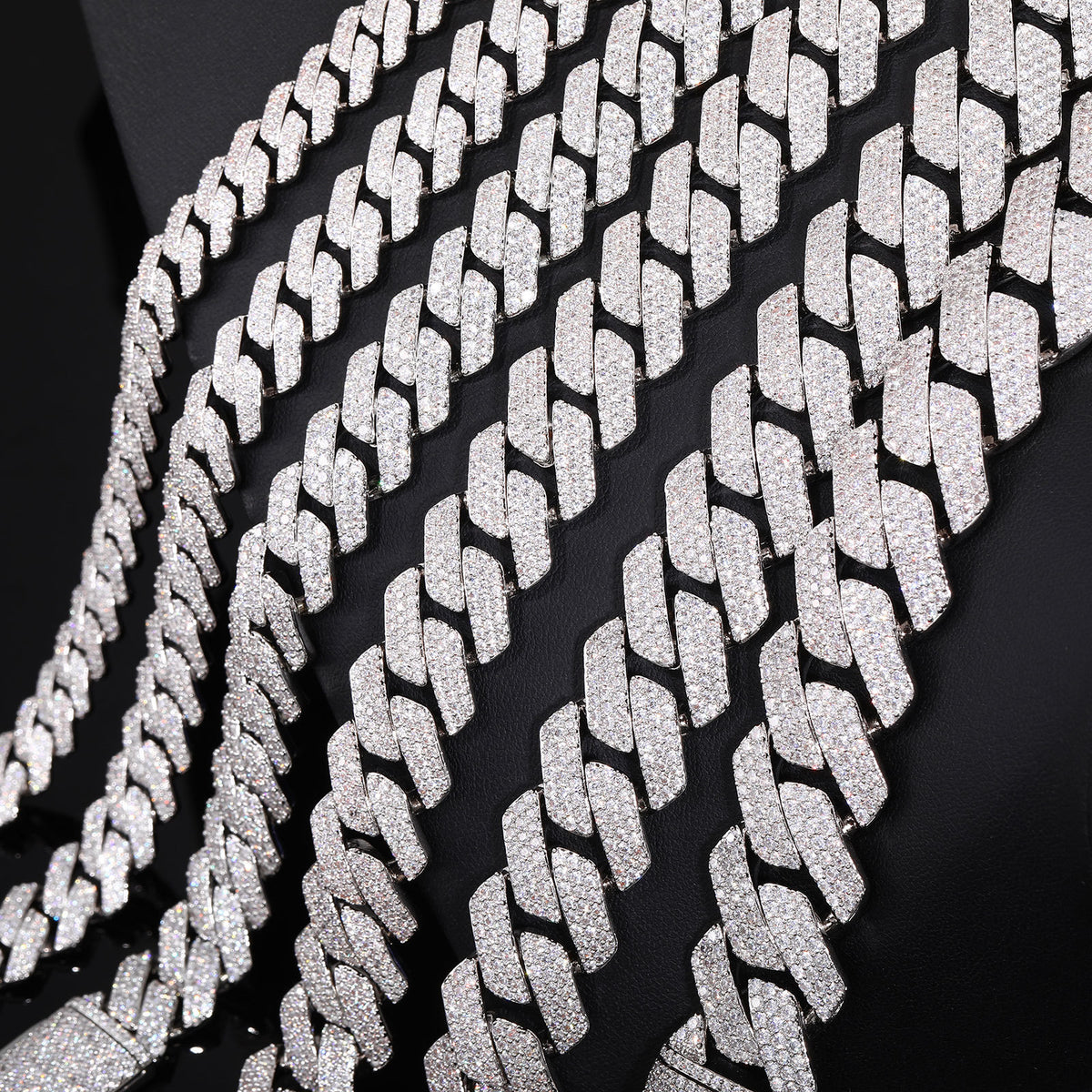 Iced Out Cuban Link Chain Necklace for Men and Women, Geometric Zircon Pendant Chain in Gold or Silver Tone product image