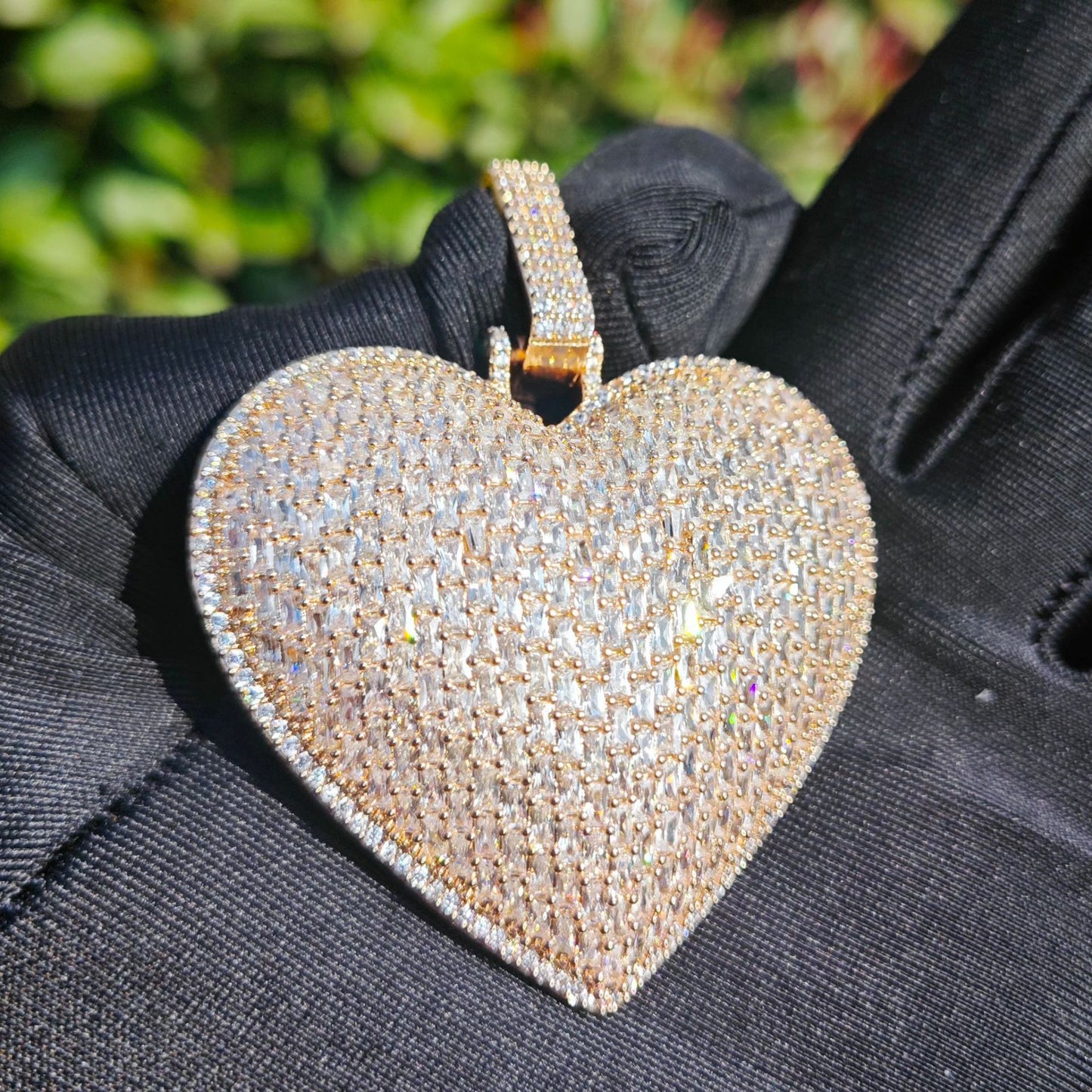 Iced Out Heart Pendant Necklace Unisex