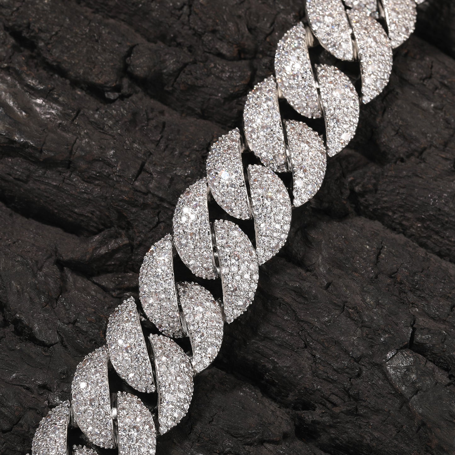 Iced Out Cuban Link Chain Bracelet for Women & Men – Gold Plated or Silver Plated Statement Hip Hop Bracelet