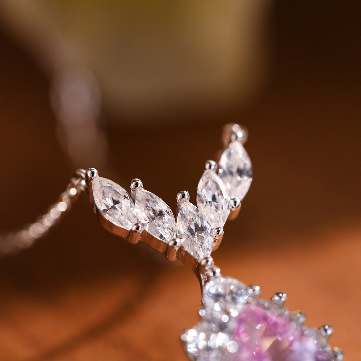 Pink Pear-Cut Pendant Necklace for Women, Leaf-Inspired Collar Chain, Elegant Gift Jewelry product image