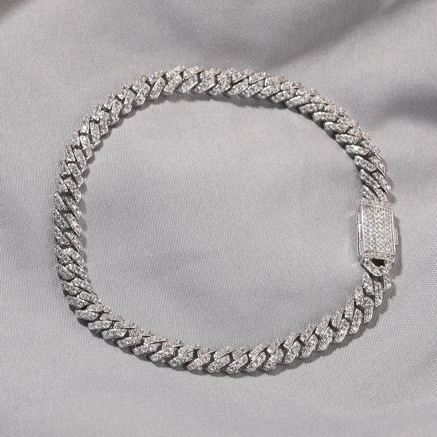 Unisex Iced Out Cuban Link Bracelet with Cubic Zirconia Chain in Gold or Silver