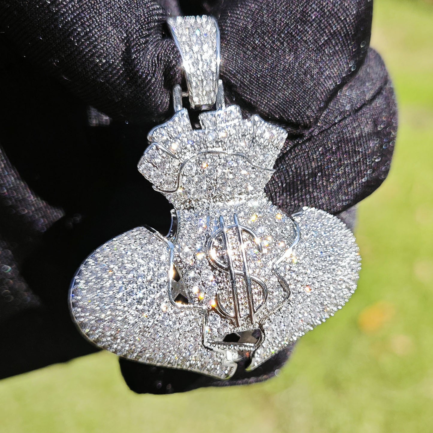 Iced Out Money Heart Pendant for Unisex product image
