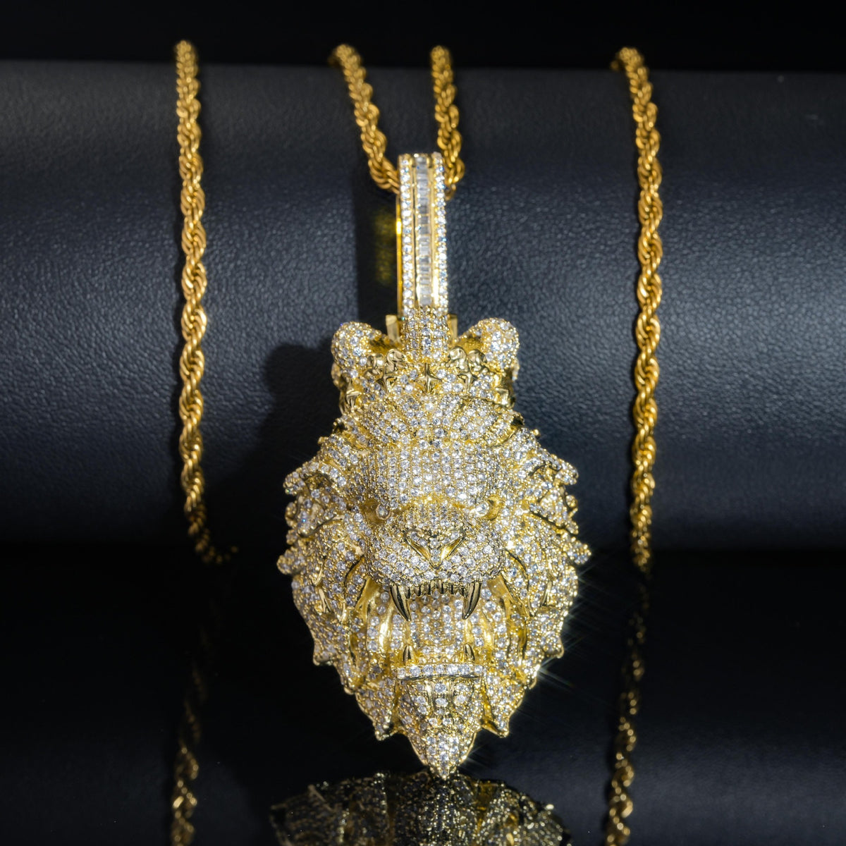 Lion Head Cubic Zirconia Pendant Necklace, Cuban Chain Streetwear Hip Hop Jewelry, 24 Inch Twisted Chain, White Tone / Yellow Tone product image