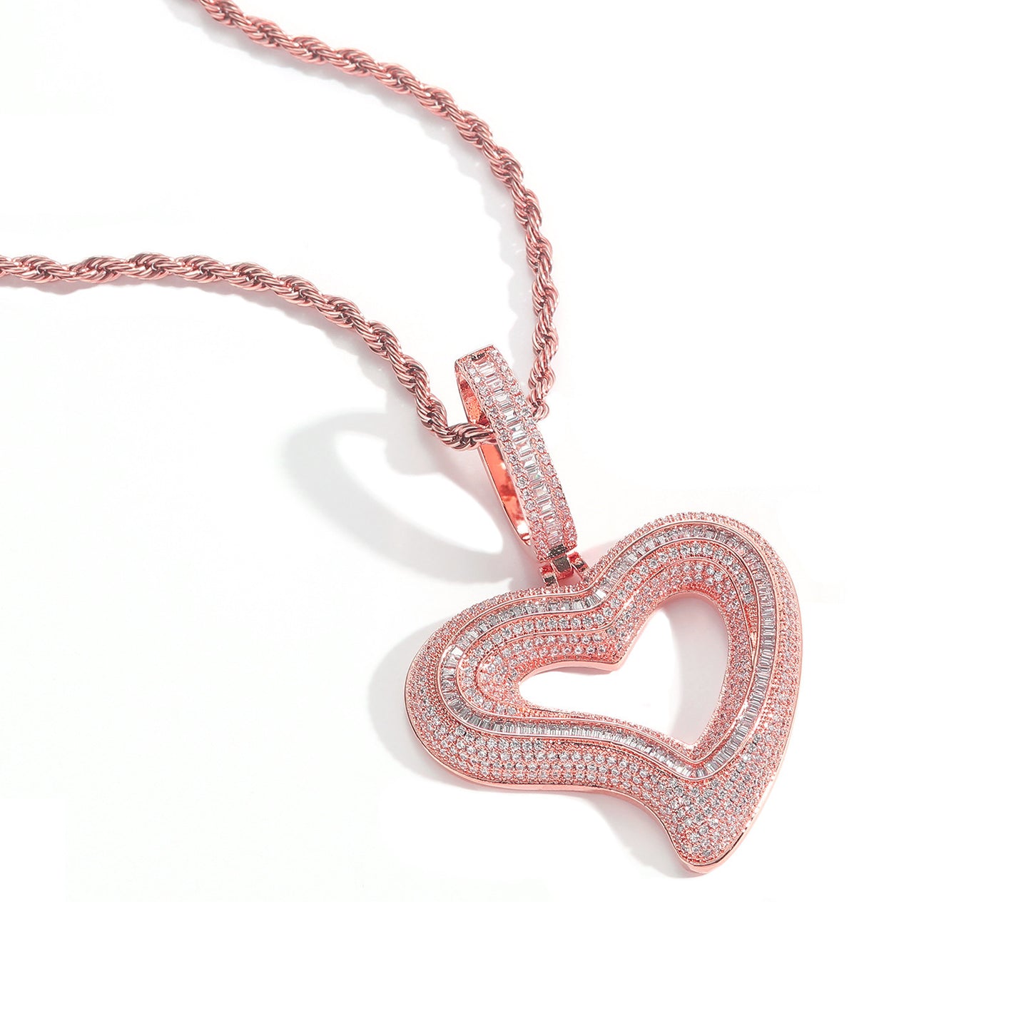 Hip Hop Light Luxury Heart Cubic Zirconia Pendant Necklace for Men and Women