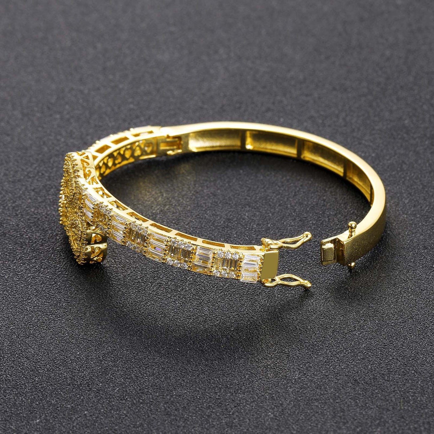 Hip Hop Light Luxury Heart Square Cubic Zirconia Bracelet for Men and Women