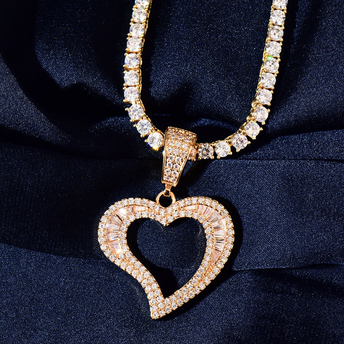 Iced Out Heart Pendant Necklace product image