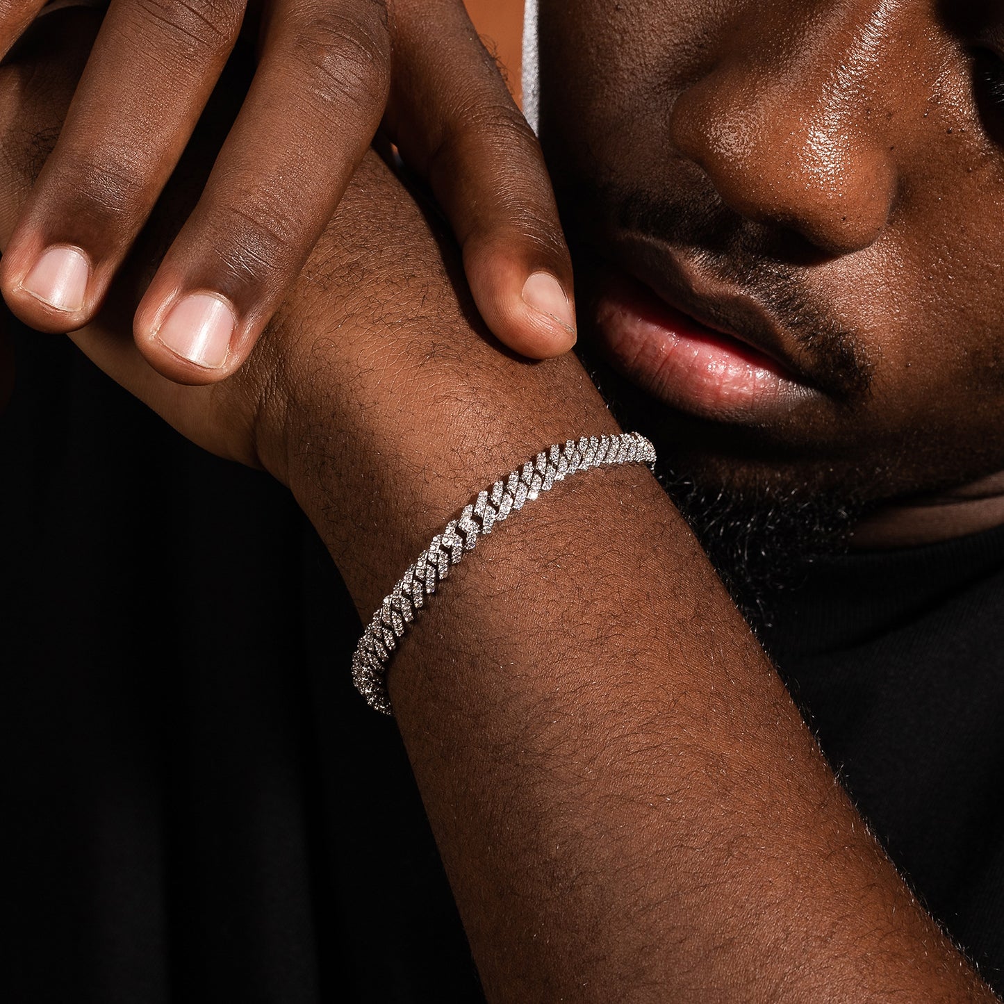Unisex Iced Out Cuban Link Bracelet with Cubic Zirconia Chain in Gold or Silver