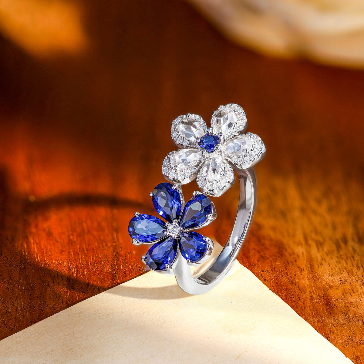 Vintage Flower Ring in 925 Silver, Lab-Grown Gemstone Floral Design product image