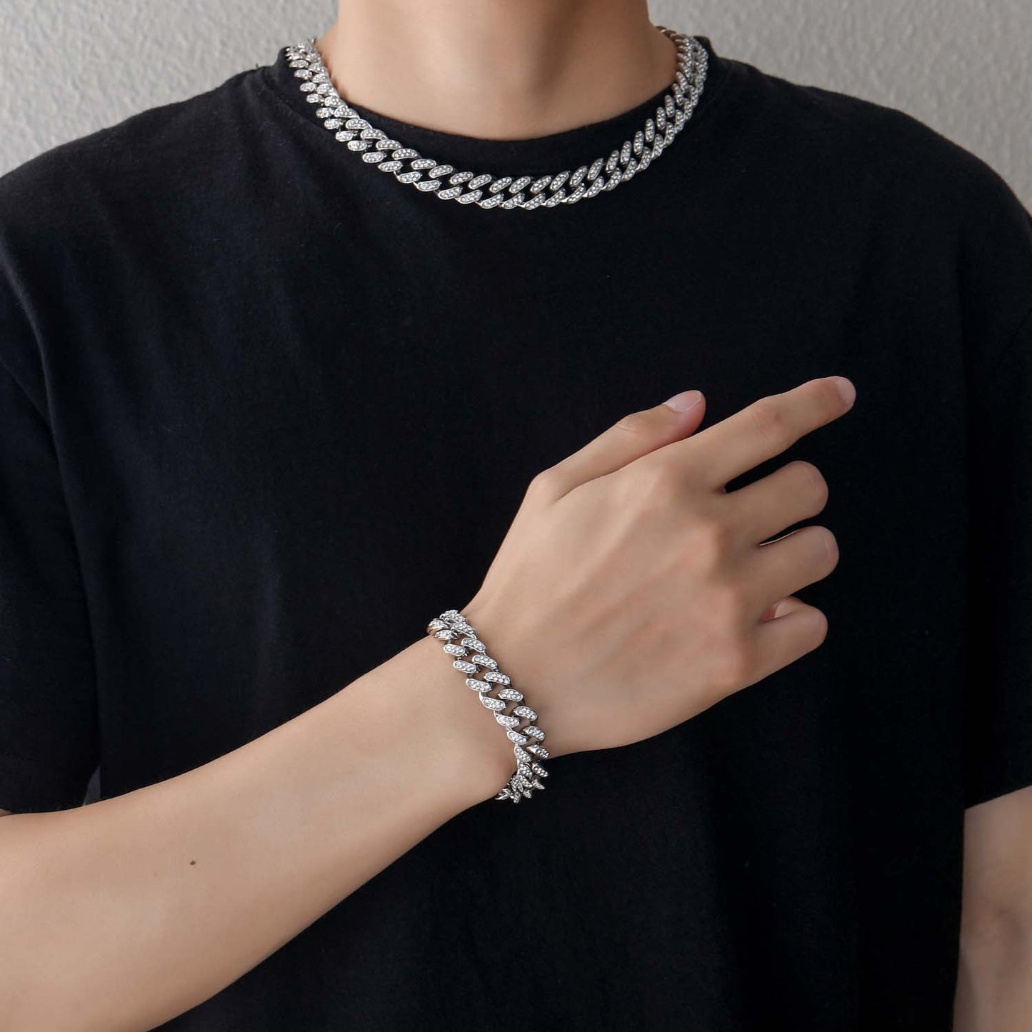 Hip Hop Floral Round Iced Link Alloy Bracelet for Men and Women