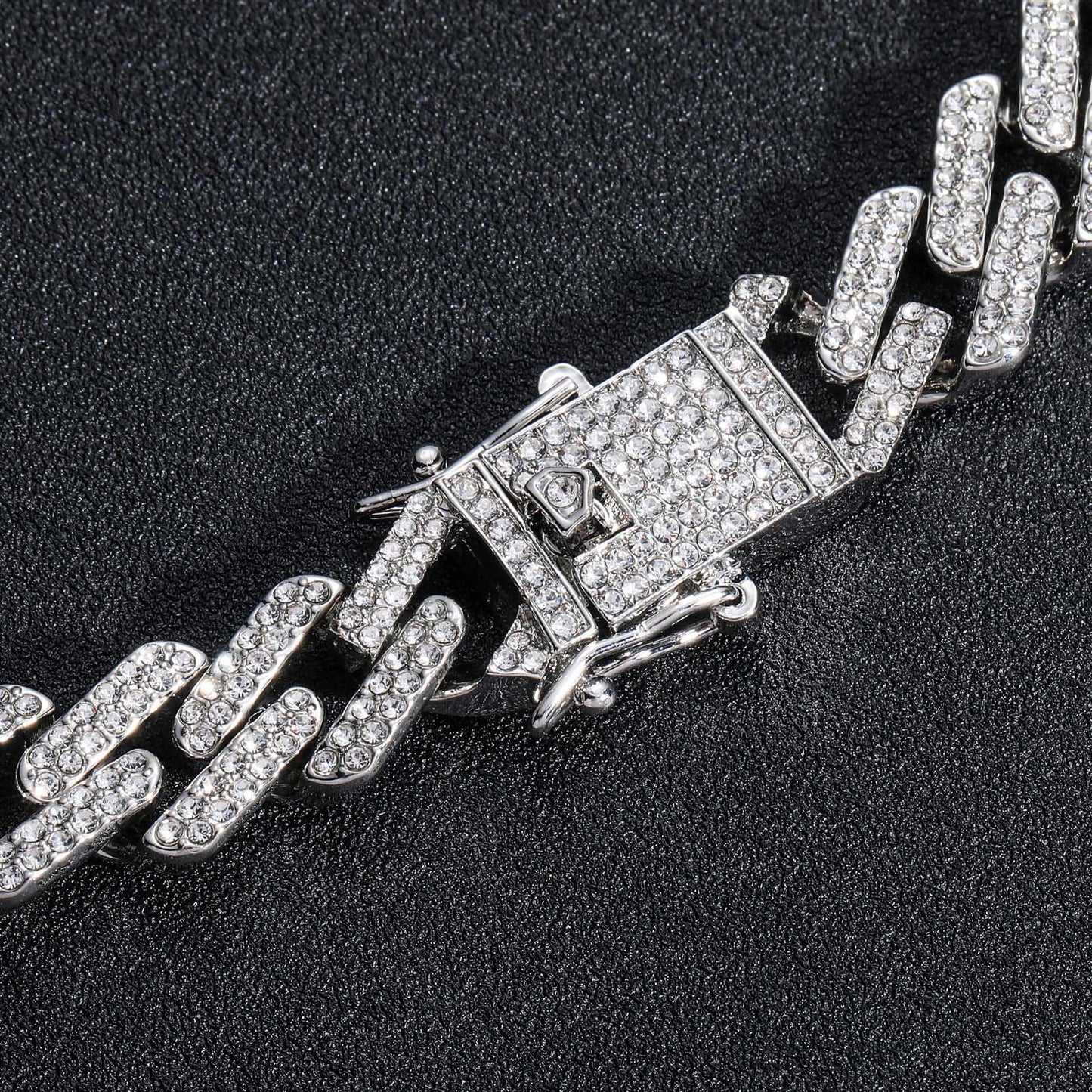 Light Luxury Cuban Link Alloy Necklace for Men