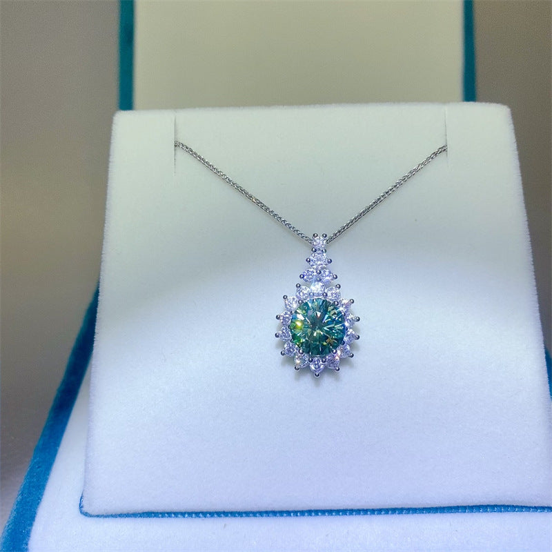 Green Round Halo Pendant Necklace for Women, U-Shaped Sparkle Clavicle Chain Gift Jewelry product image