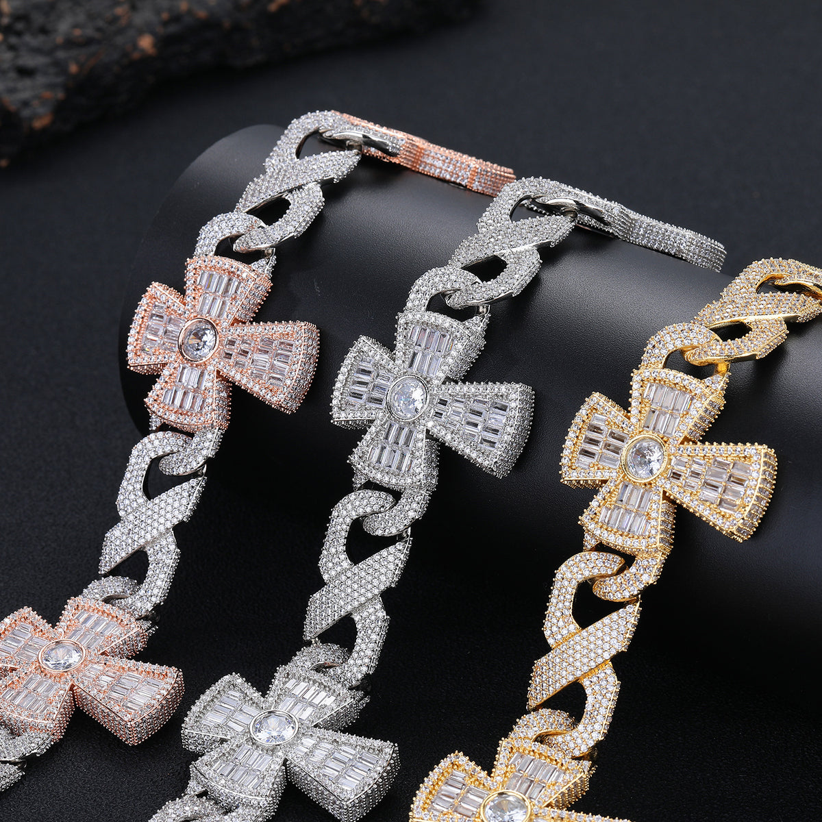 Cuban Link Cross Pendant Necklace, Iced-Out Hip Hop Chain for Men & Women product image