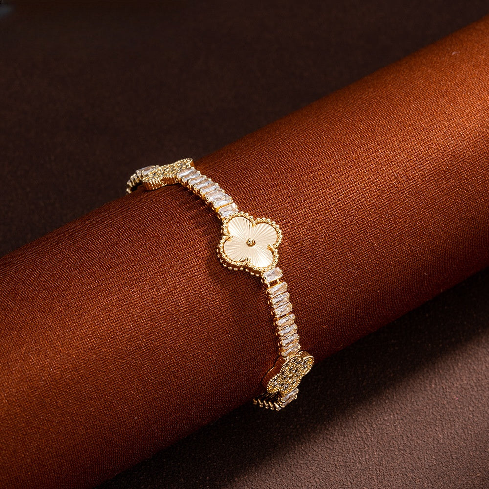 Elegant Clover Charm Bracelet for Women Trendy Everyday Statement Jewelry