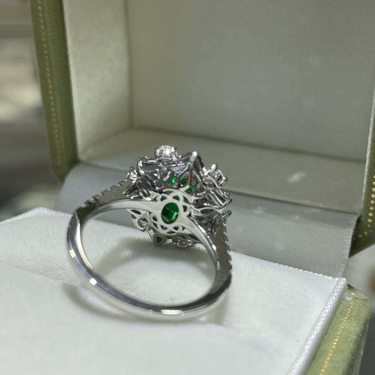 Green Halo Ring for Women, Oval Green Gemstone Promise Ring, S925 Silver product image