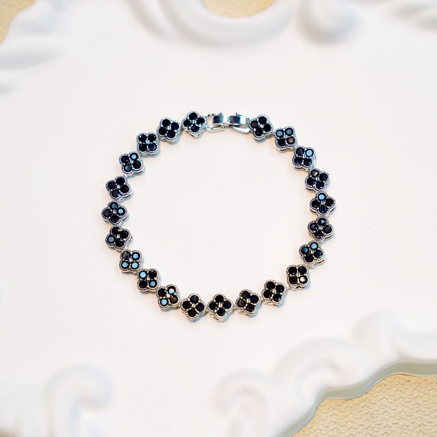 Elegant Petal Flower Bracelet for Women Dainty Luxe Everyday Jewelry