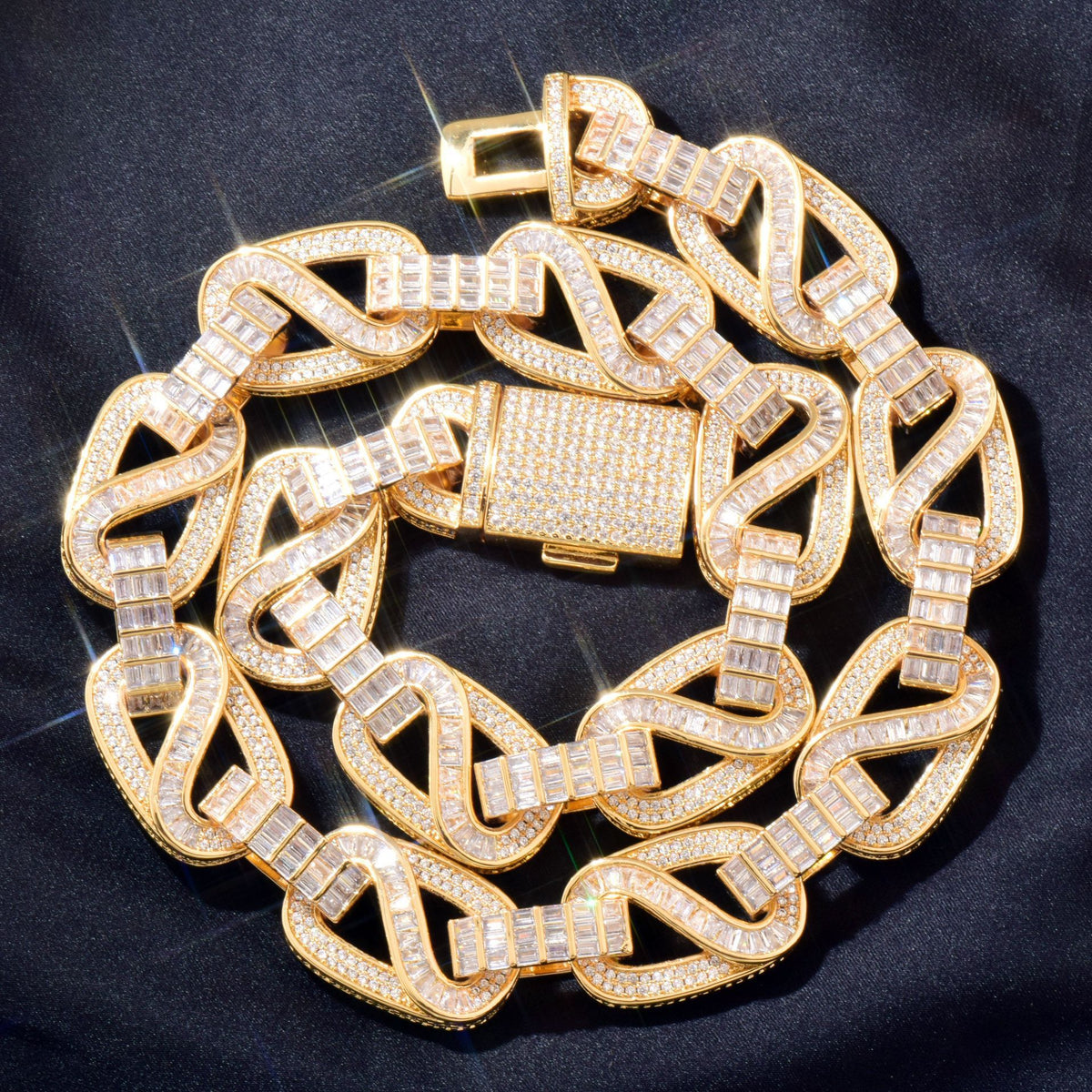 Iced Out Chain Necklace Bracelet Set product image