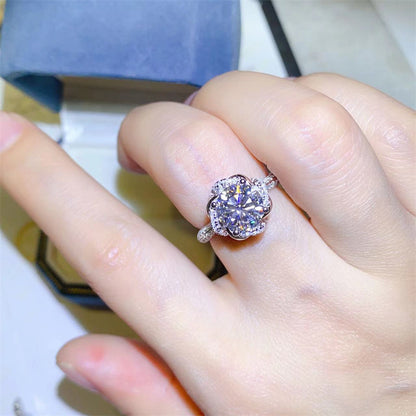 AU750 White Gold Moissanite Flower Halo Ring for Women, 1 Carat or 2 Carat, U Shape Geometric Band, Sizes 9-19