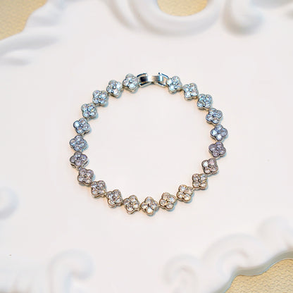 Elegant Petal Flower Bracelet for Women Dainty Luxe Everyday Jewelry