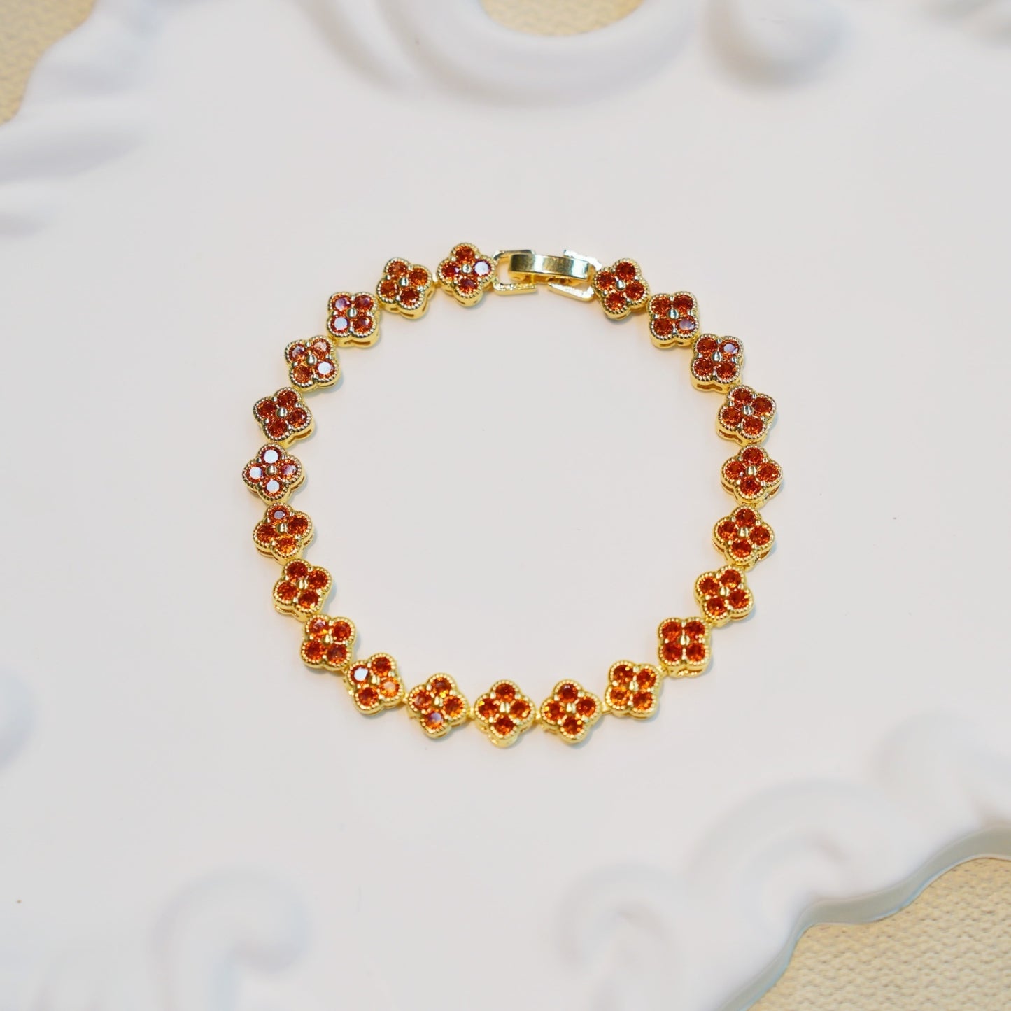 Elegant Petal Flower Bracelet for Women Dainty Luxe Everyday Jewelry