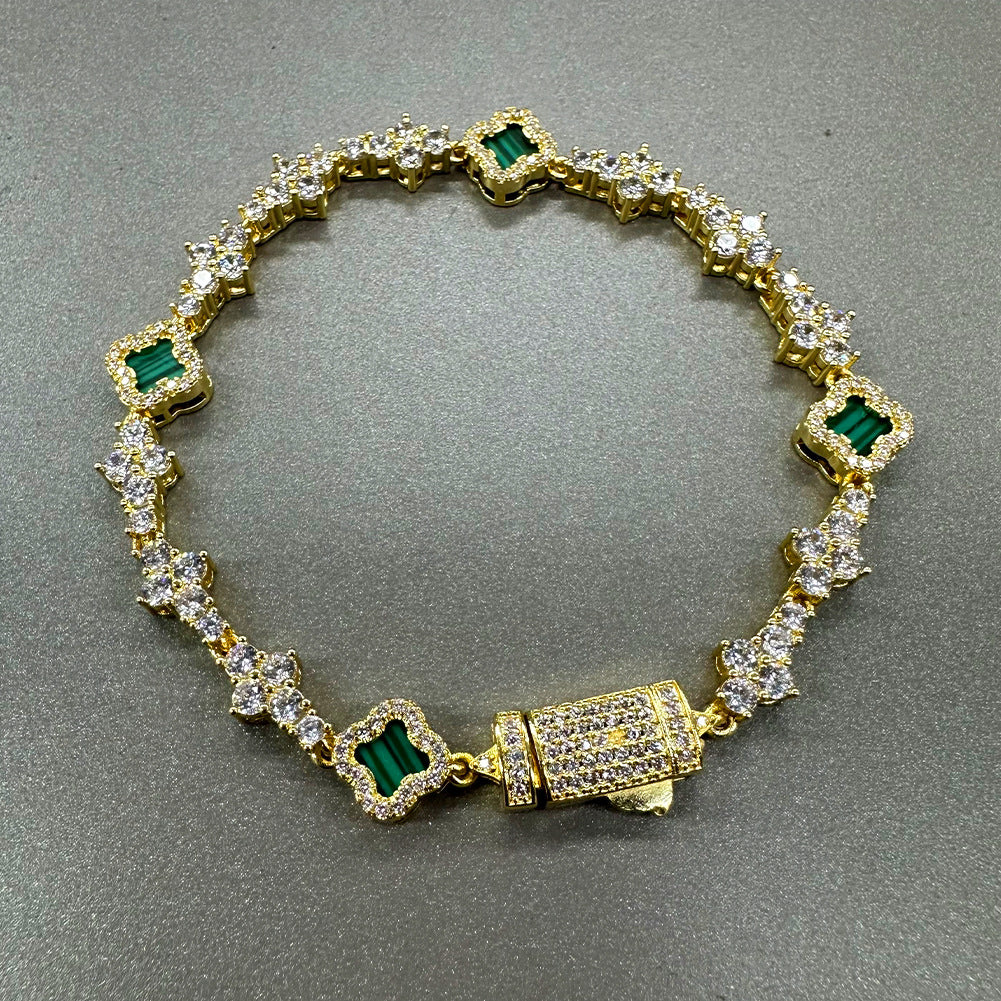 金绿色