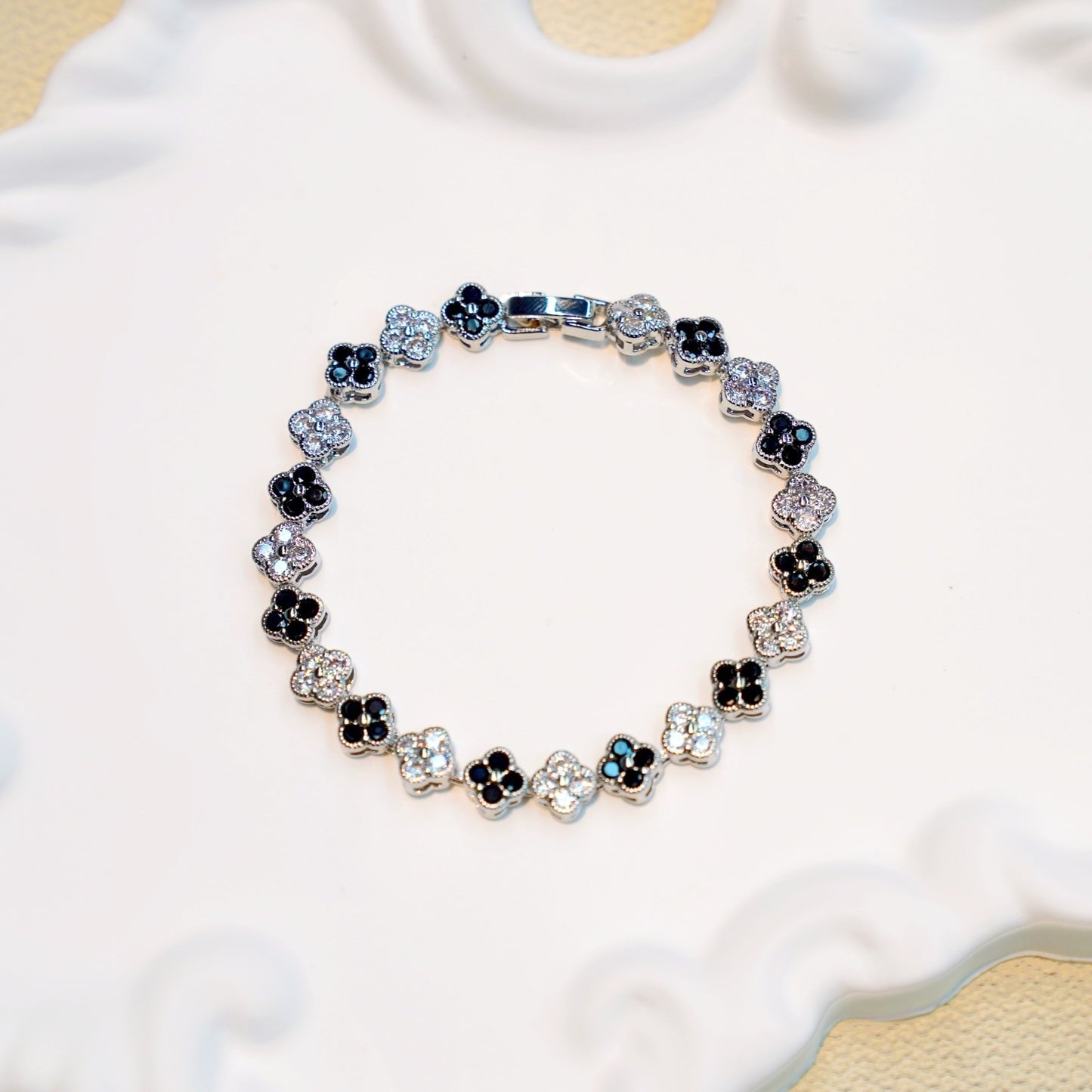 Elegant Petal Flower Bracelet for Women Dainty Luxe Everyday Jewelry