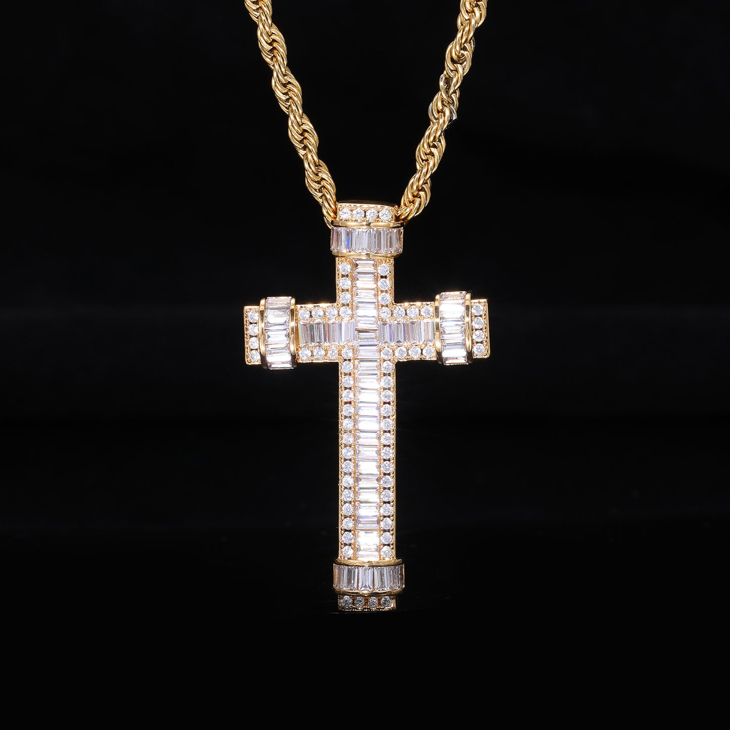 Iced Out Cross Pendant Necklace for Men and Women – Vintage Punk Hip Hop Chain in Gold or Silver Tone product image