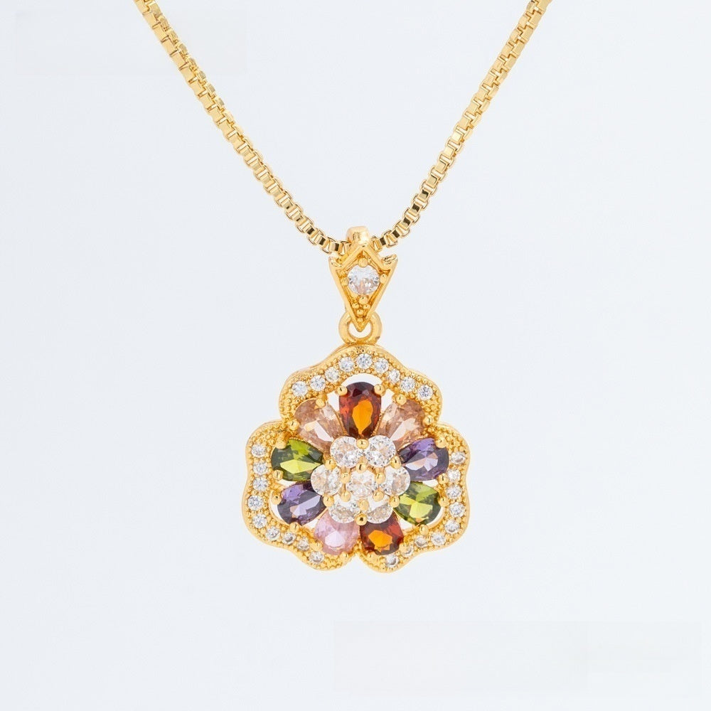 Vintage Teardrop Floral Pendant Necklace for Women Elegant Statement Jewelry product image