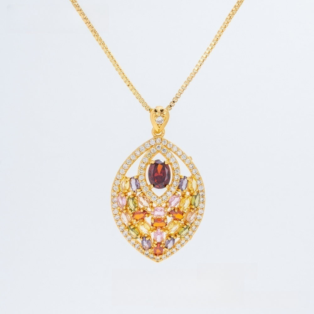 Vintage Teardrop Floral Pendant Necklace for Women Elegant Statement Jewelry product image