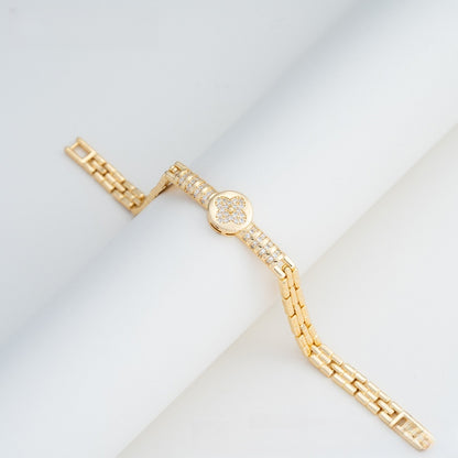 Elegant Clover Link Bracelet for Women Minimalist Statement Everyday Jewelry