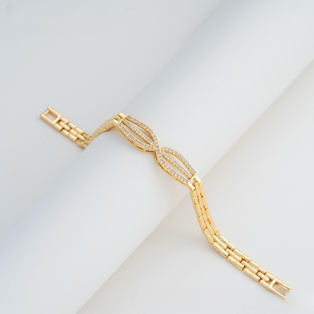 Camellia Link Bracelet for Women product image