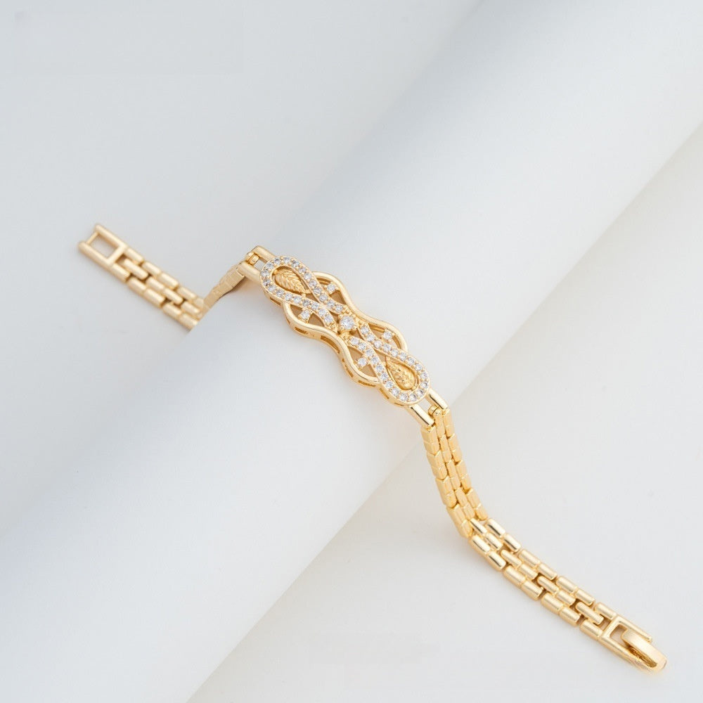 Camellia Link Bracelet for Women product image